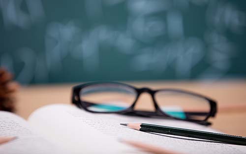 上海成人高考日語專業(yè)考什么？