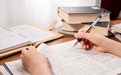 醫(yī)學(xué)專業(yè)自考選什么方式？