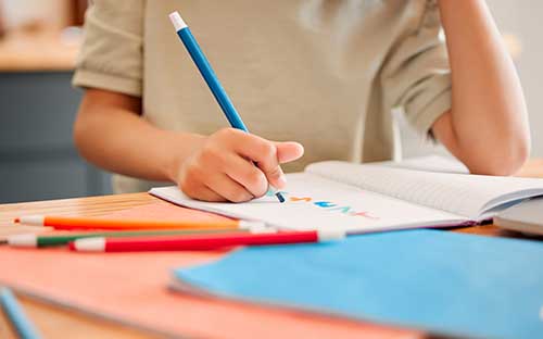成人高考的書籍哪里有賣？教材費(fèi)多少錢？