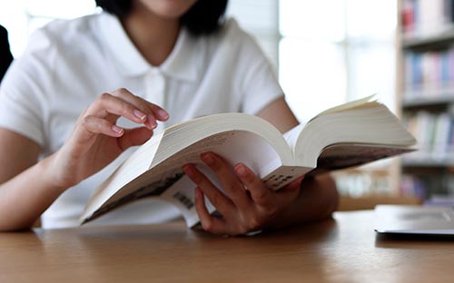 大連成人高考什么時候報名？