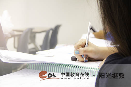 自考本科學(xué)位證申請(qǐng)條件有哪些？有用嗎？