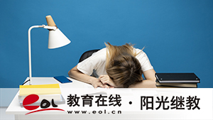 中專學(xué)歷可以直接考成人高考本科嗎？有哪些報(bào)名條件？