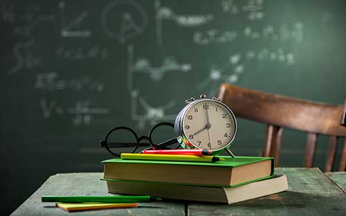 自考報(bào)名時(shí)間在幾月？新生怎么報(bào)名？