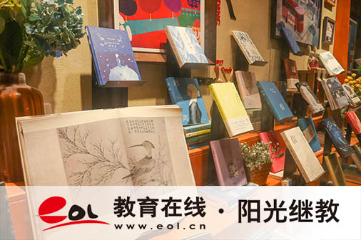 自考報名時間在幾月？學(xué)位證有用嗎？