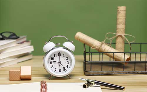 重慶成人高考報(bào)名資料要求有哪些？報(bào)名費(fèi)要多少？