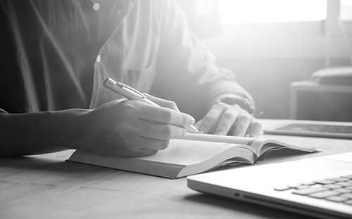 河北成人高考學歷在就業(yè)中有優(yōu)勢嗎？為什么要寫畢業(yè)論文?