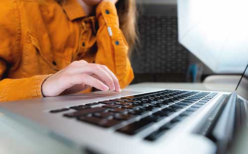 成人高考需要考專業(yè)課嗎？怎么報(bào)名？