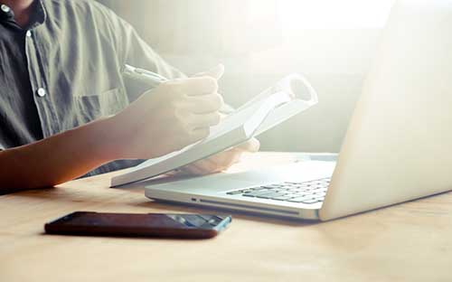 青島職業(yè)中專(zhuān)畢業(yè)怎么進(jìn)行學(xué)歷提升？國(guó)開(kāi)有沒(méi)有學(xué)位證書(shū)？