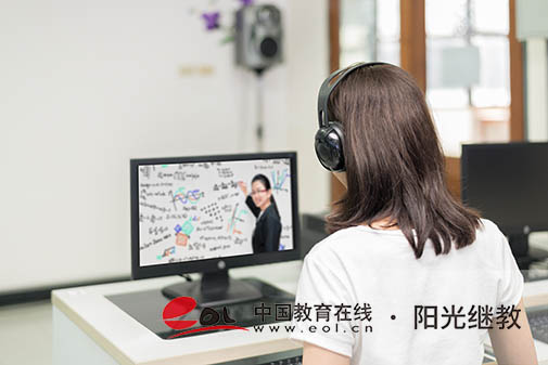 江西成人高考報(bào)名官網(wǎng)在哪里？要準(zhǔn)備哪些材料？