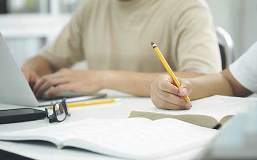 成人高考報名專業(yè)選擇是有限制的嗎？哪些比較熱門？