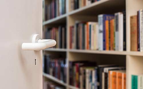 新疆成人高考報(bào)名時(shí)間是多久？怎么報(bào)名？