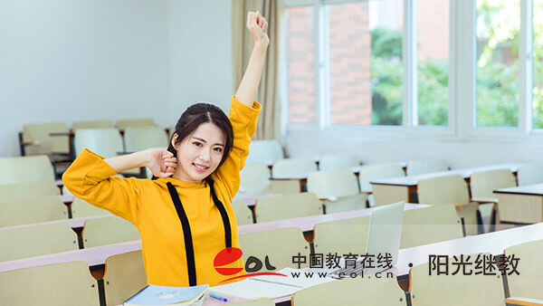 黑龍江省黑河市成人高考報名網(wǎng)站是哪里？需要哪些報名材料？