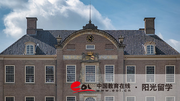 美國配飾設(shè)計(jì)專業(yè)本科留學(xué)有哪些條件 美國配飾設(shè)計(jì)專業(yè)本科留學(xué)有哪些條件