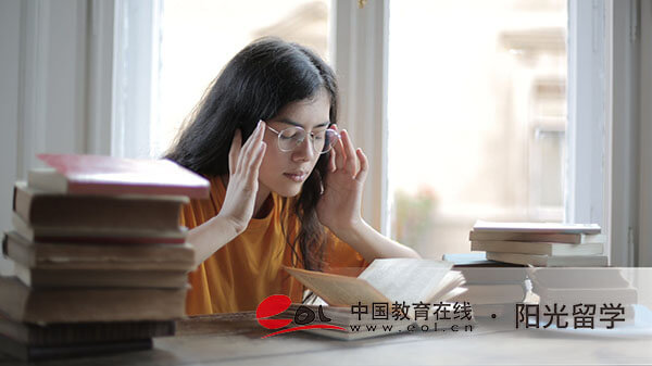 俄羅斯紡織品設(shè)計(jì)專業(yè)本科留學(xué)有哪些條件 俄羅斯紡織品設(shè)計(jì)專業(yè)本科留學(xué)有哪些條件