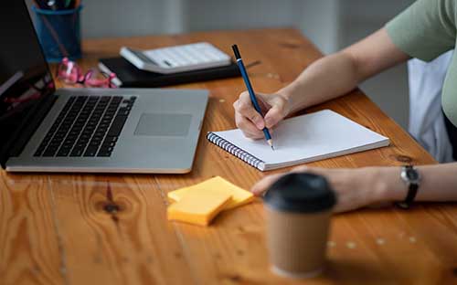 自考工商企業(yè)管理專業(yè)怎么報名？考哪些科目？