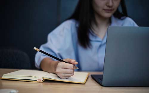 自考已經(jīng)報(bào)名的科目怎么查？多久不考就過(guò)期？