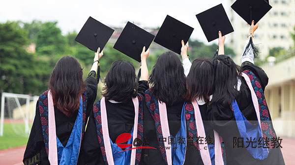 自考本科多少分能拿到學(xué)士學(xué)位證書？申請流程是什么？